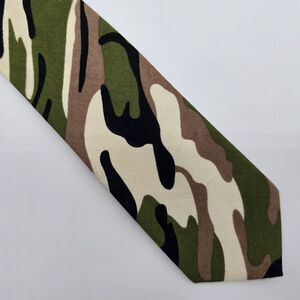 Frederick Thomas London Camo Cotton Necktie 2.5x56
